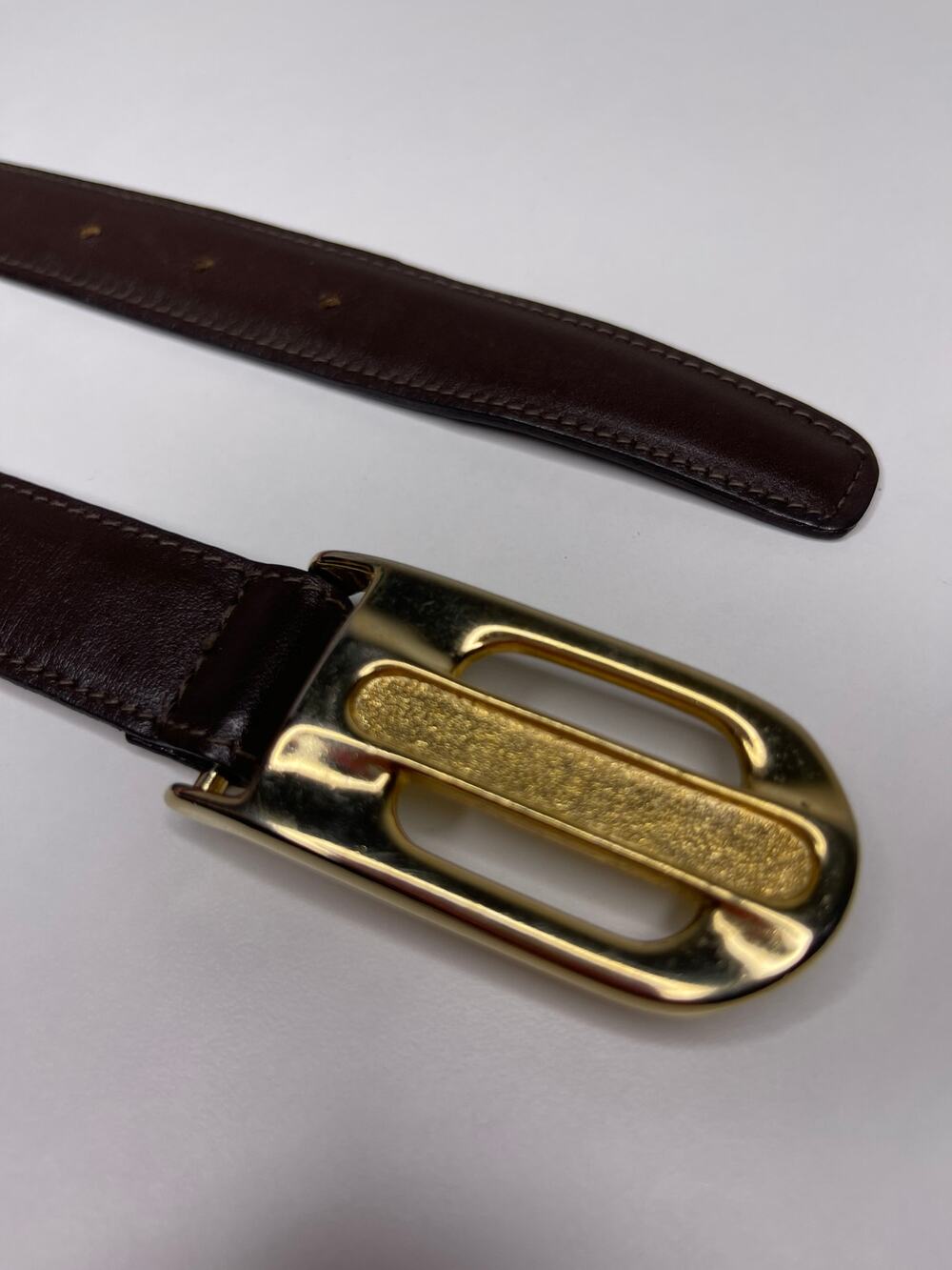 Vintage Genuine Glove Cowhide Leather Dark Brown Belt Gold Buckle Womens Size 30
